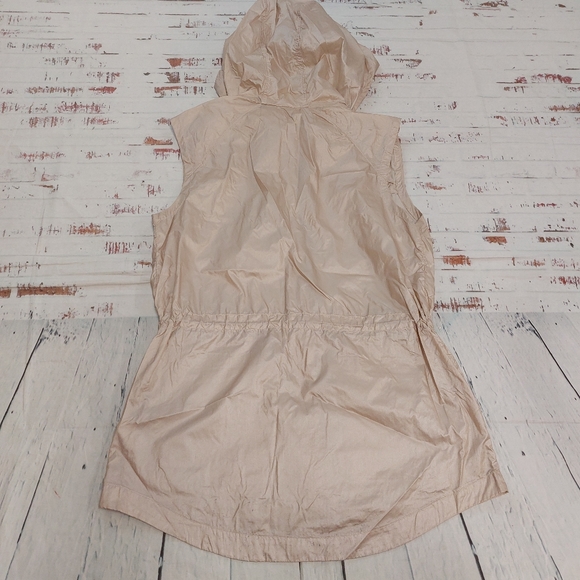Athleta lightweight nylon pink vest - Picture 6 of 8